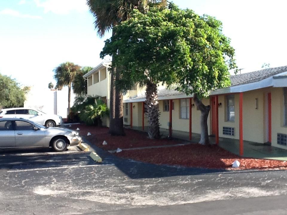 Sunset Inn- Fort Pierce, Fl ภายนอก รูปภาพ