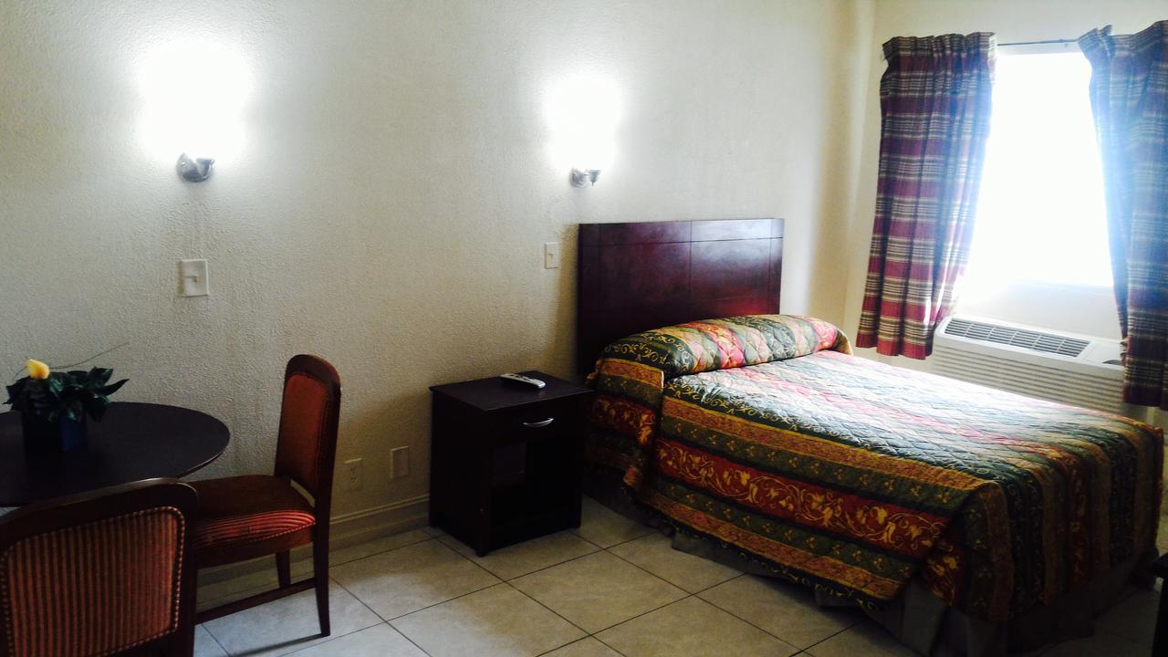 Sunset Inn- Fort Pierce, Fl ภายนอก รูปภาพ